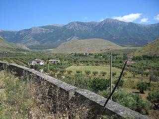 Blick auf die Bergkette des Pollino